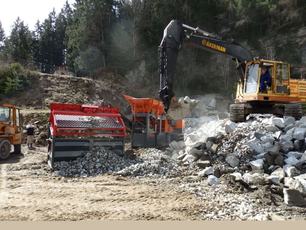 BMD jaw crusher and XAVA vibrating screen as fabulous duo